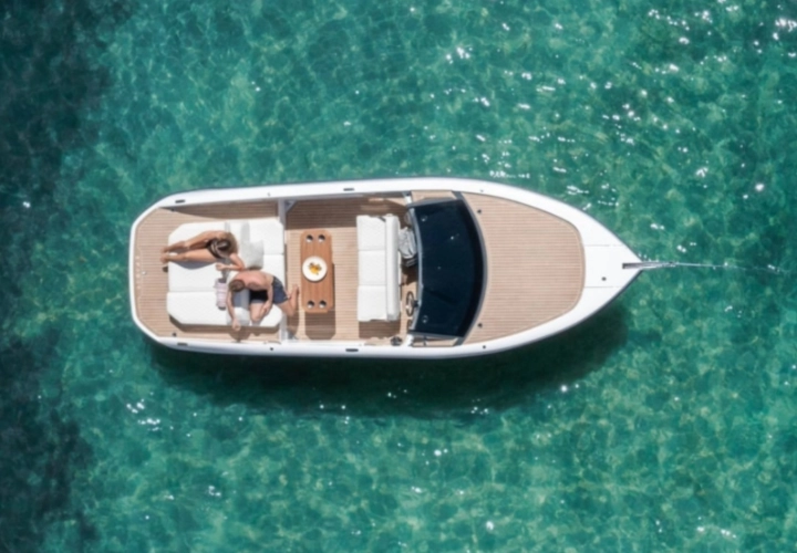 100Ah リチウムマリンバッテリーは、ボートの電力ニーズに最適な選択肢でしょうか?